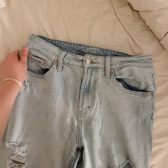 ☼ light wash boyfriend jeans - Picture 4 of 7